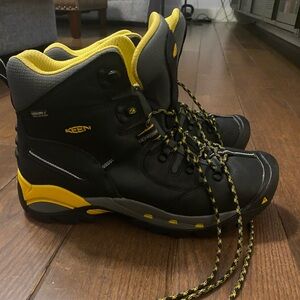 Keen men’s work/hiking boots